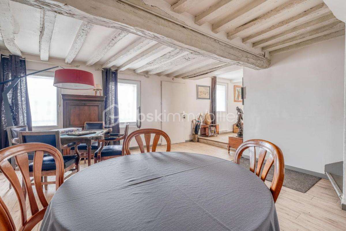 Maison à NANTEUIL-LES-MEAUX