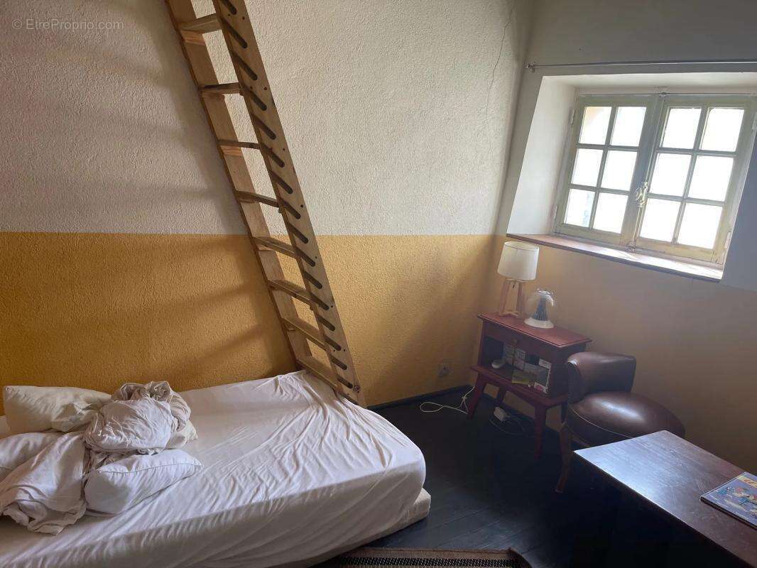 Maison à MONTOLIEU