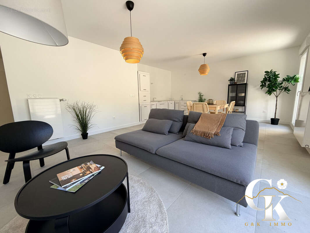 Appartement à SAINT-PAUL-DE-VARCES