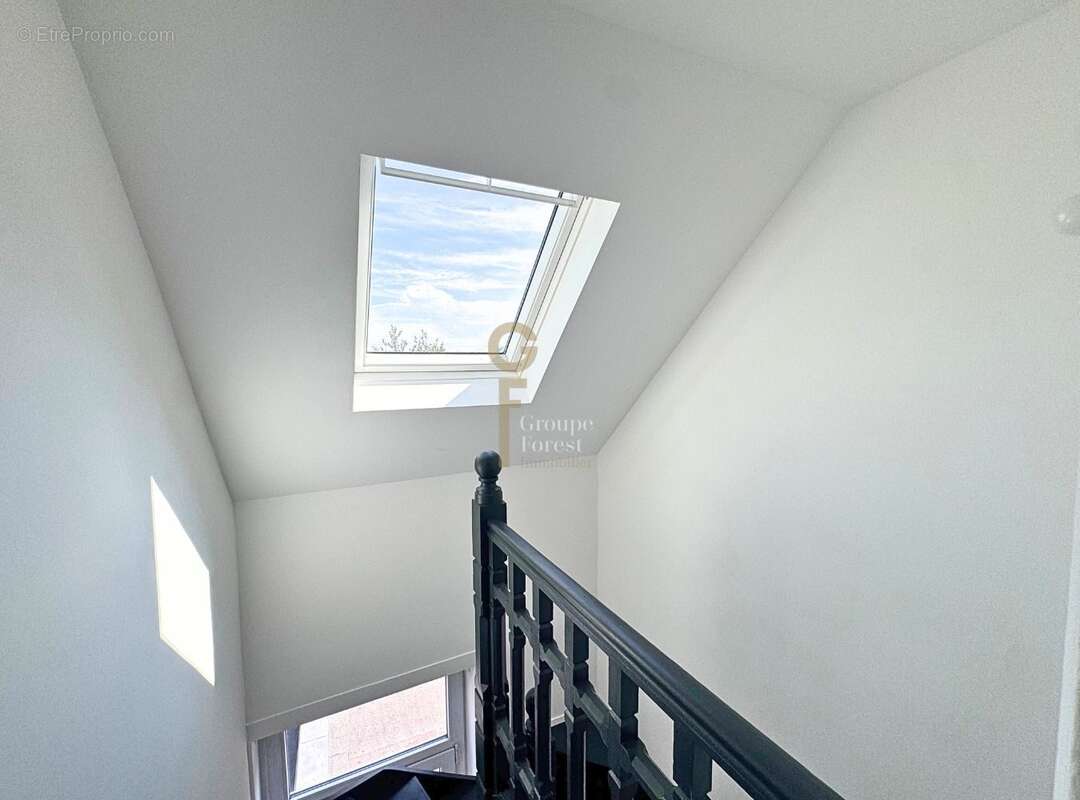 Maison 203 m² à Marquette-Lez-Lille  - photo 7