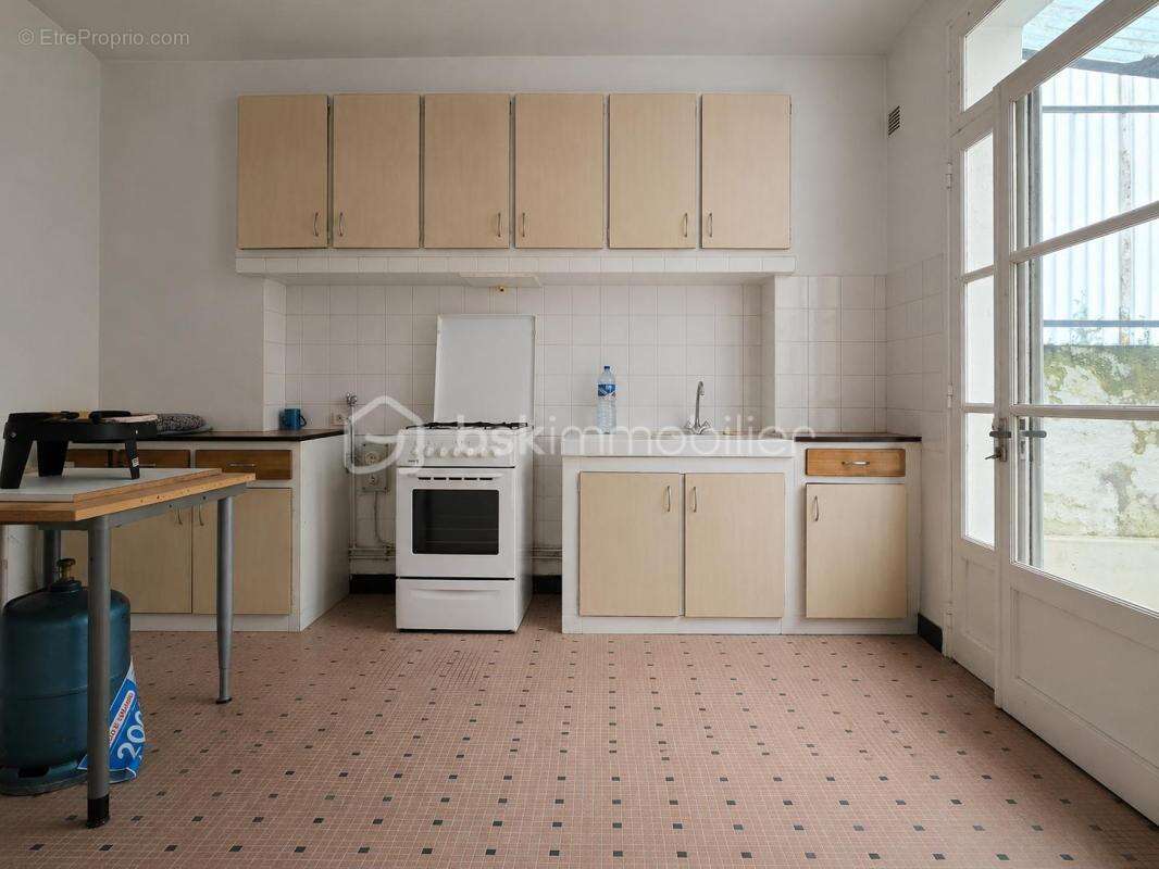 Double maison – dépendances – terrain constructible à 15 min des herbiers - photo 13