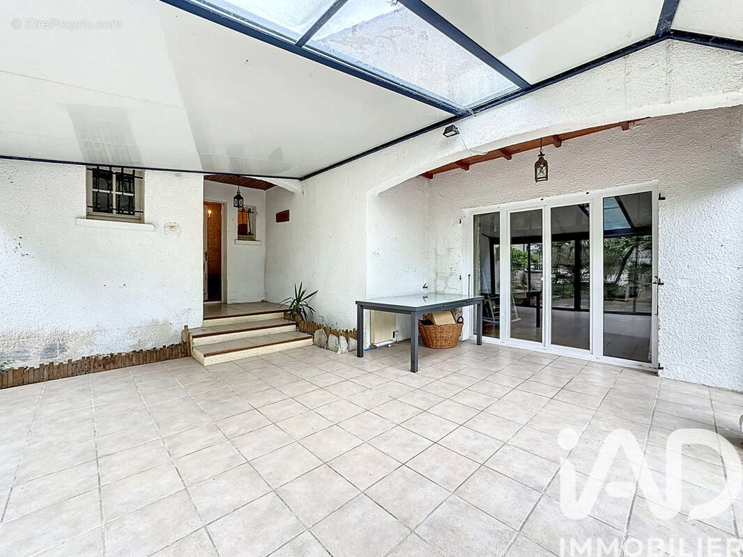 Maison 135 m² à Saint-Jean-De-Cornies  - photo 4