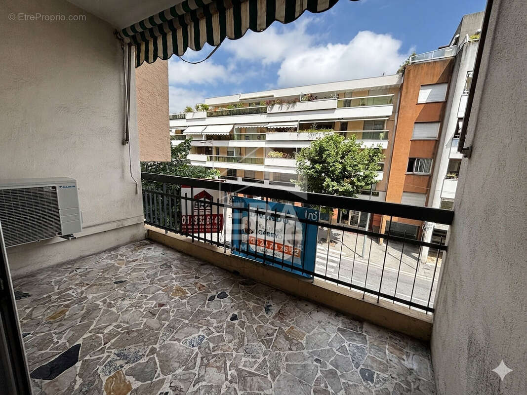Appartement à VENCE