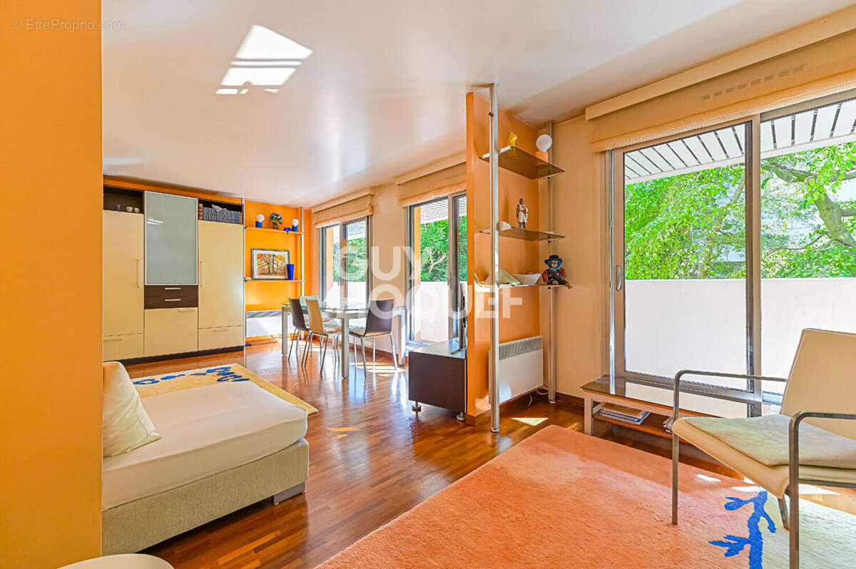 Appartement à PARIS-12E
