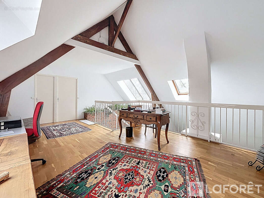 Maison à LA VILLE-DU-BOIS