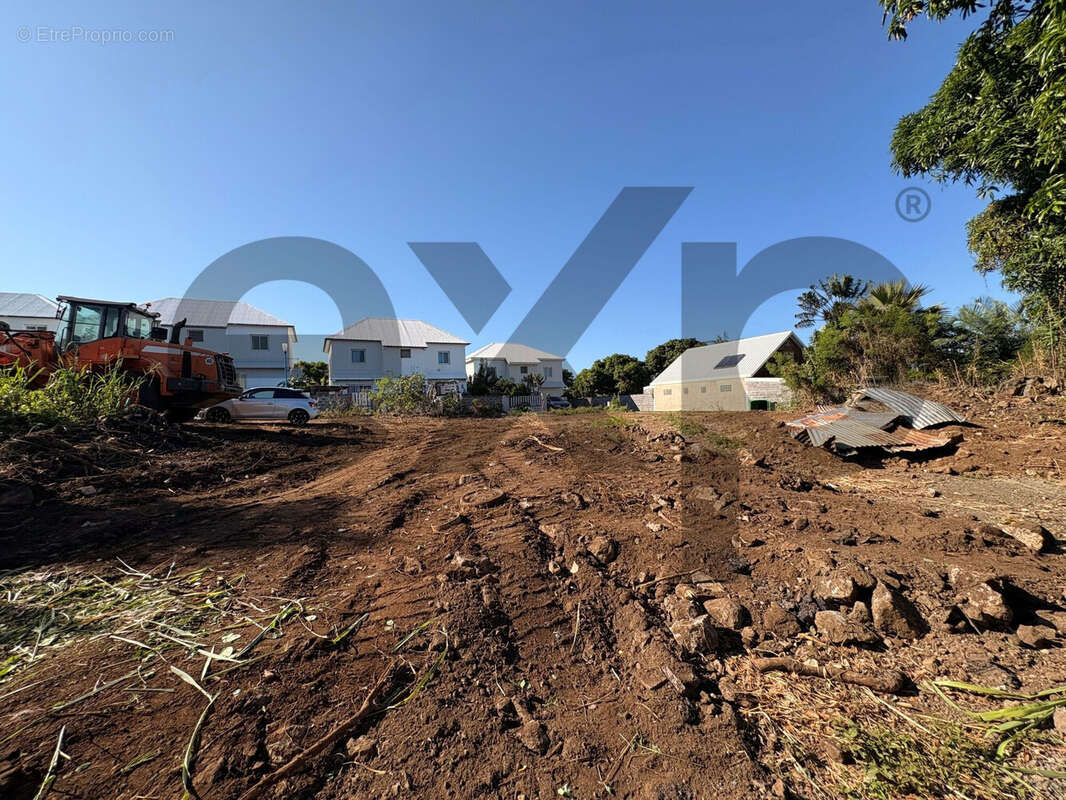 Terrain à SAINT-PIERRE