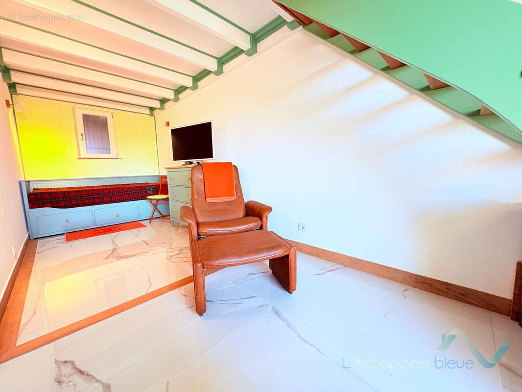 Appartement à GASSIN