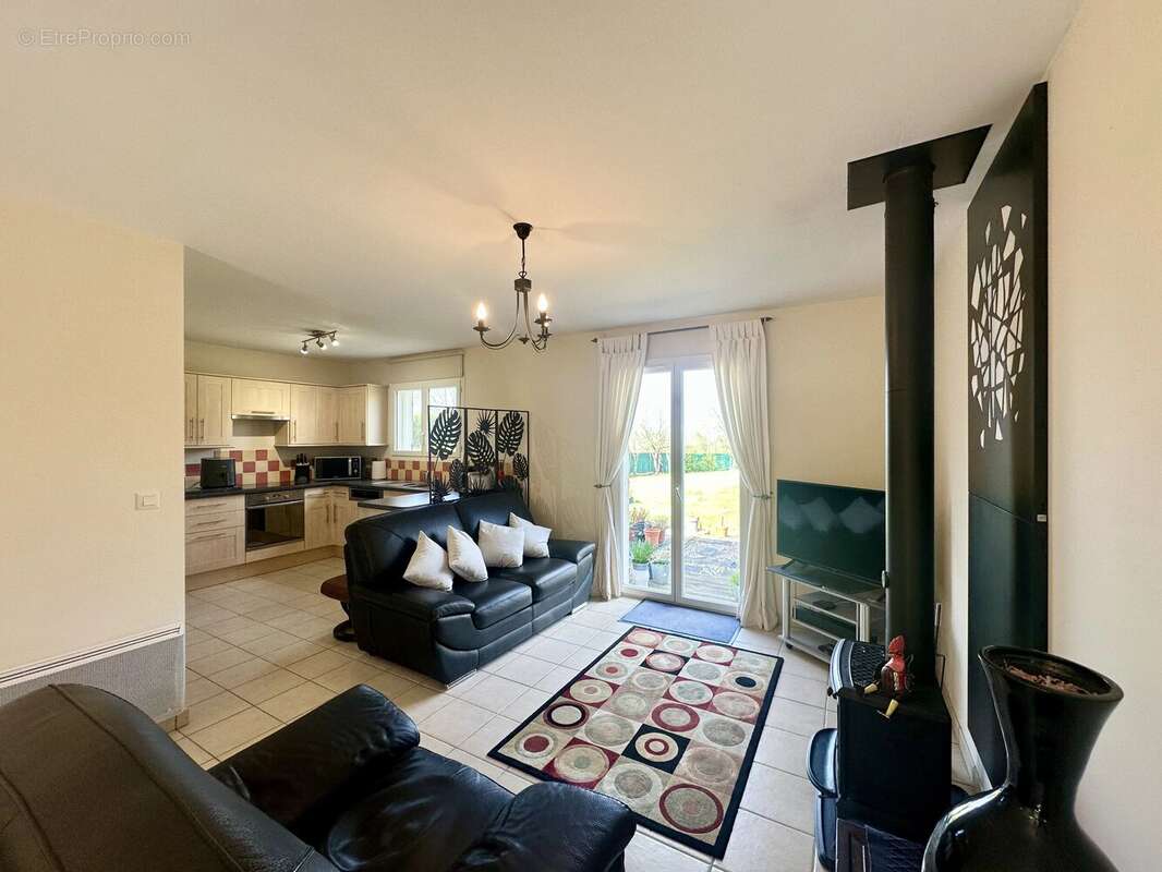 Maison à PUYSSERAMPION