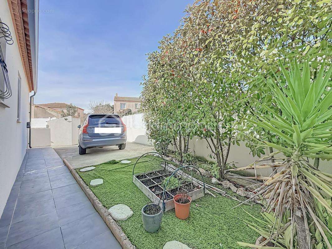 Maison à COURNONSEC