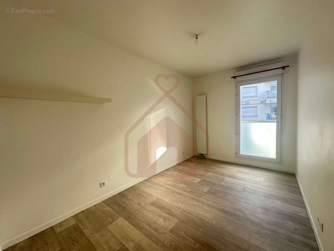 Appartement à L'HAY-LES-ROSES