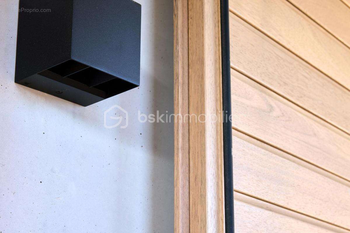 Appartement à BORMES-LES-MIMOSAS