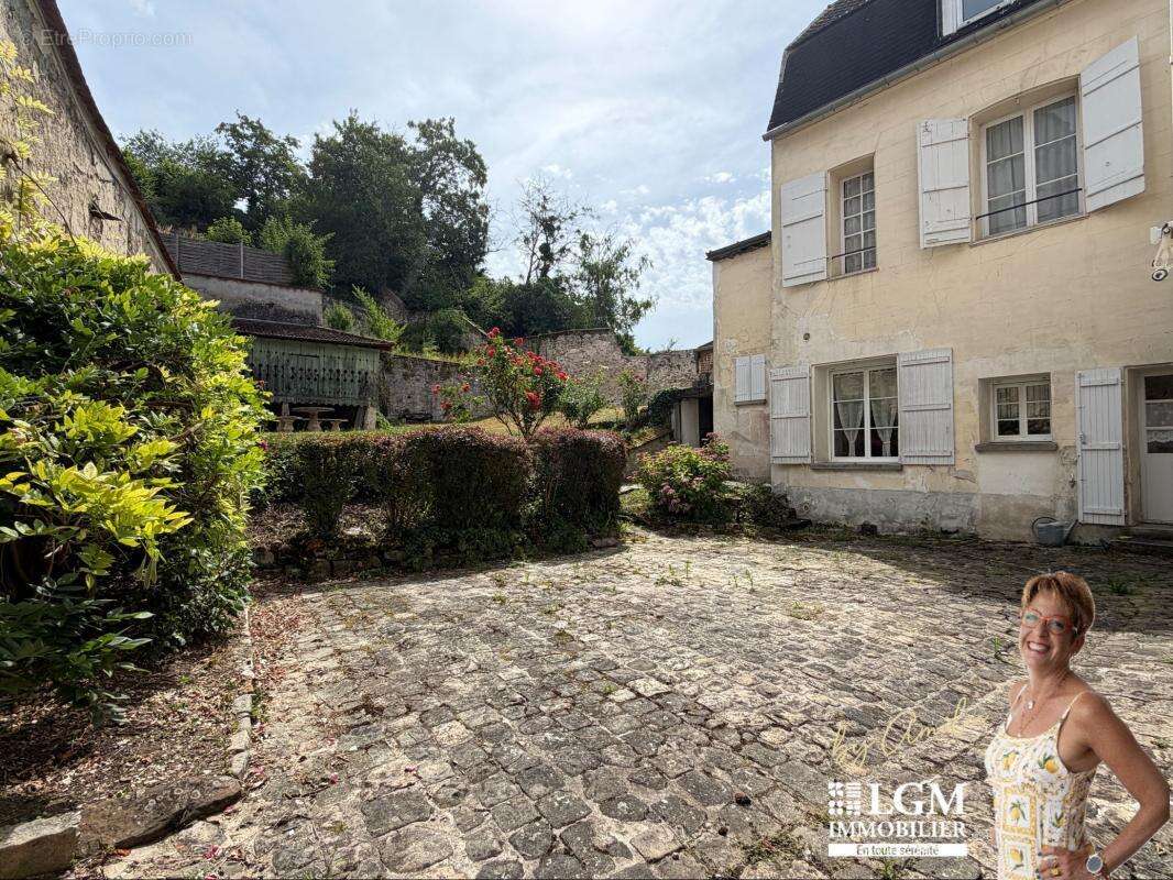 Demeure d'exception au cœur du vieux Château-Thierry -5 Chambres, un appartement - 319 m² d'histoire ! - photo 34