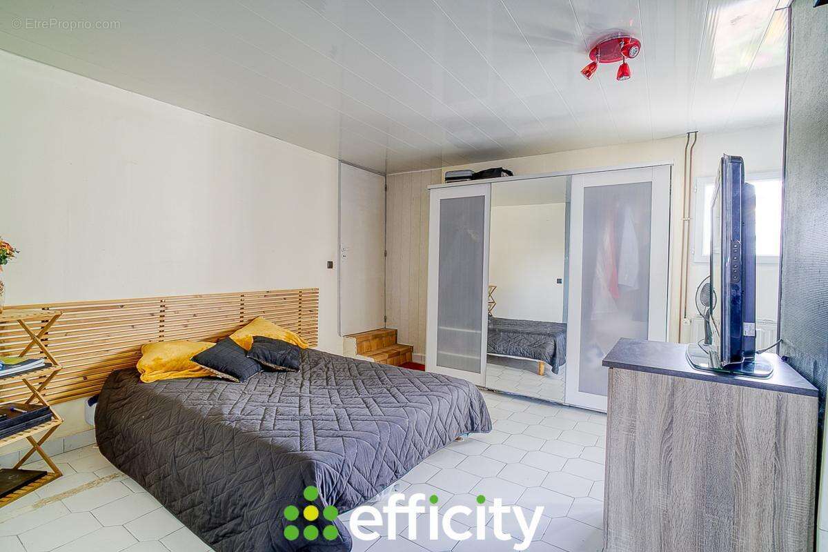 Maison à VAULX-EN-VELIN