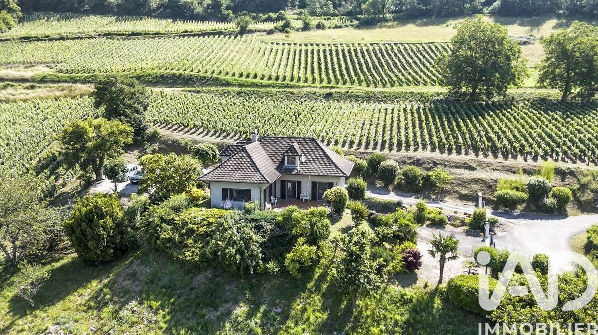 Photo 1 - Maison à SAINT-JEAN-DE-CHEVELU