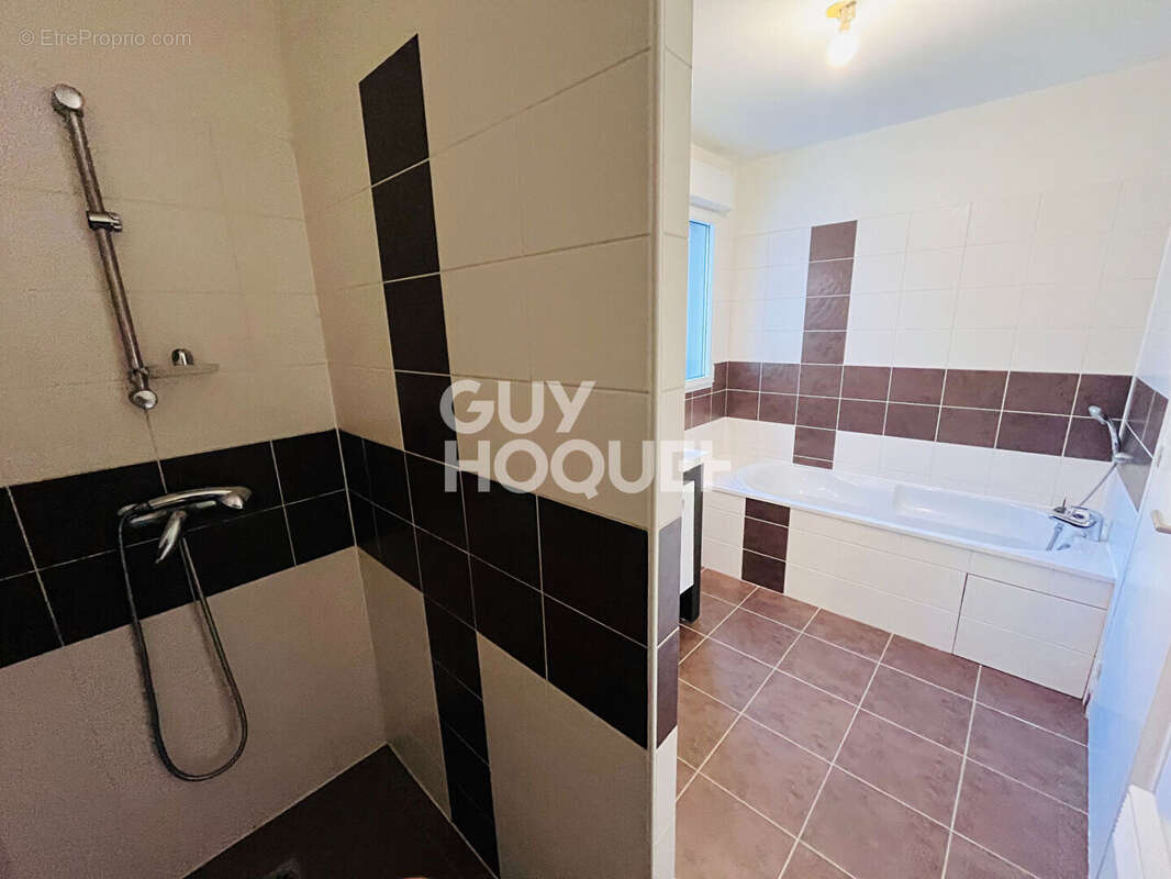 Maison à LA GOUESNIERE