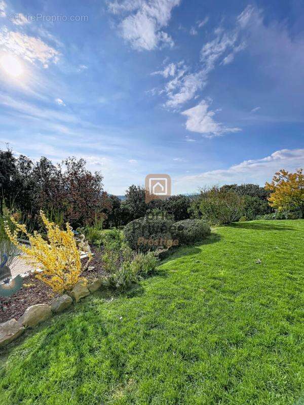 Maison à SAINT-MAXIMIN-LA-SAINTE-BAUME