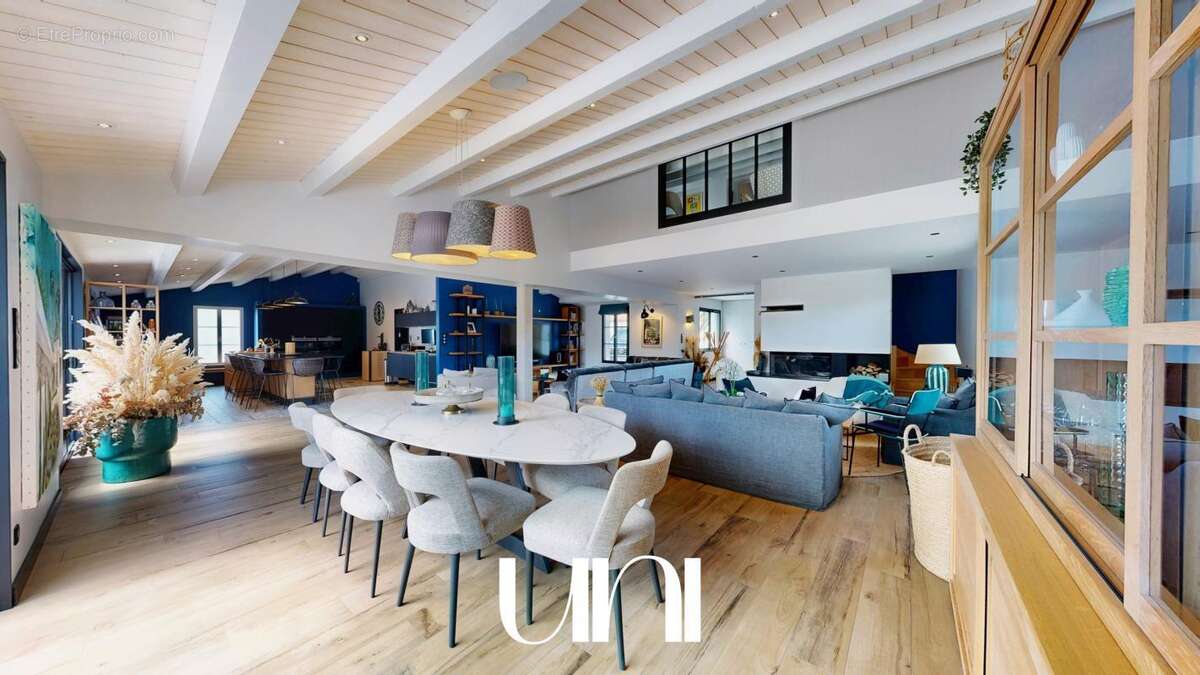 Maison 5 pièces de 277 m2 avec piscine et dépendance - Le-Bois-Plage-en-Ré - photo 3