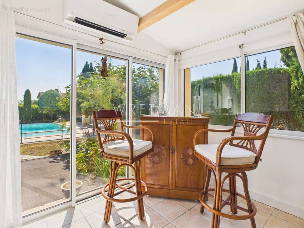 Villa de plain pied dans un quartier privilégié - Fayence - photo 10
