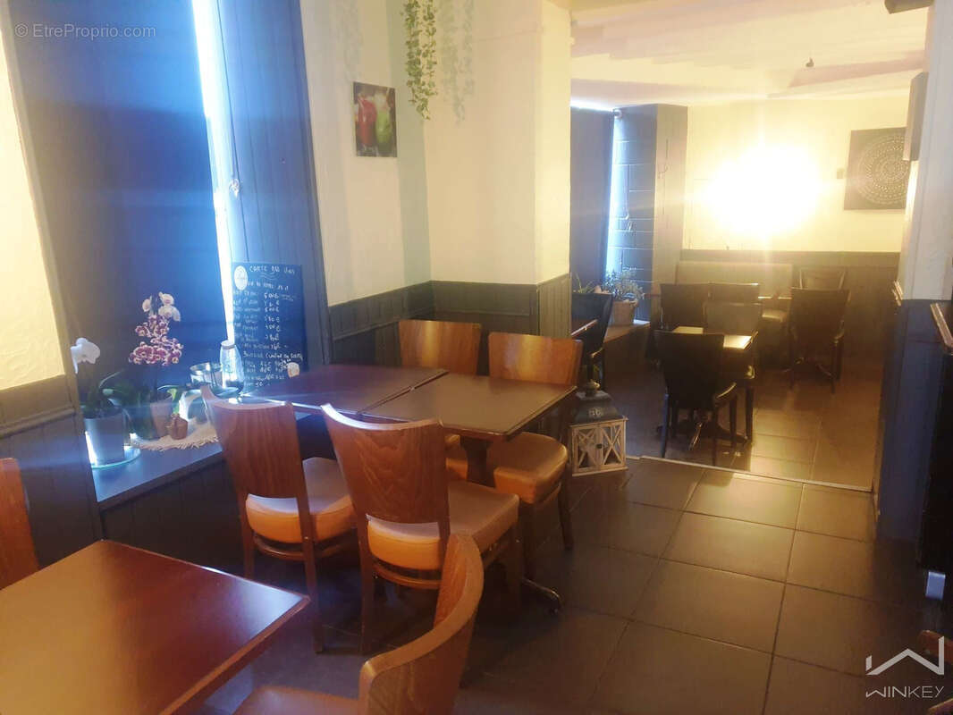 Commerce à MANTES-LA-JOLIE