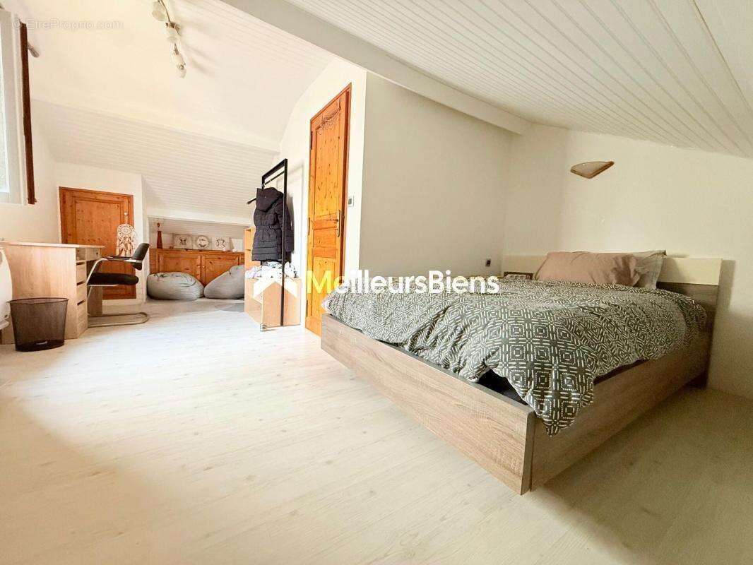 Maison à AUVERS-SUR-OISE