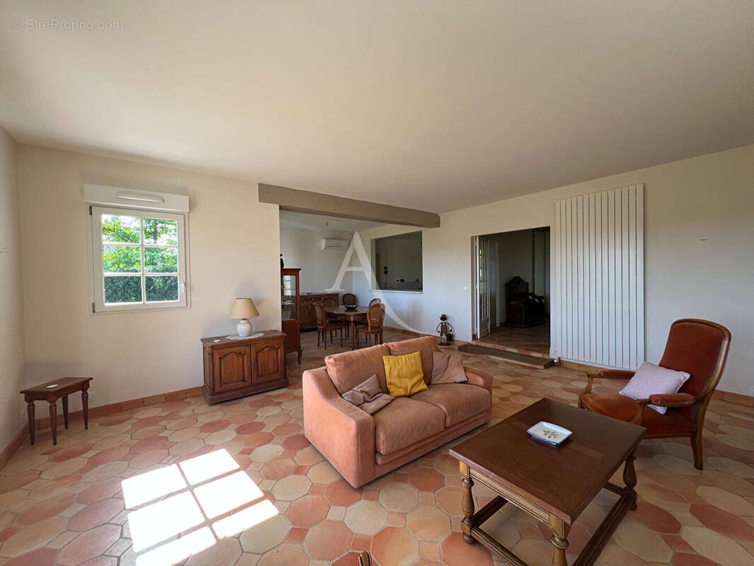 Maison à MONTRICHARD
