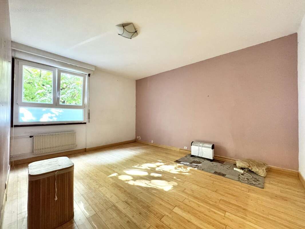 Appartement à SURVILLIERS