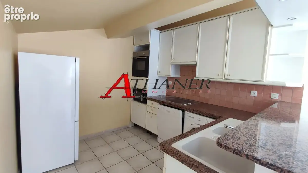 Appartement T3 dans maison de caractère dernier étage - photo 2