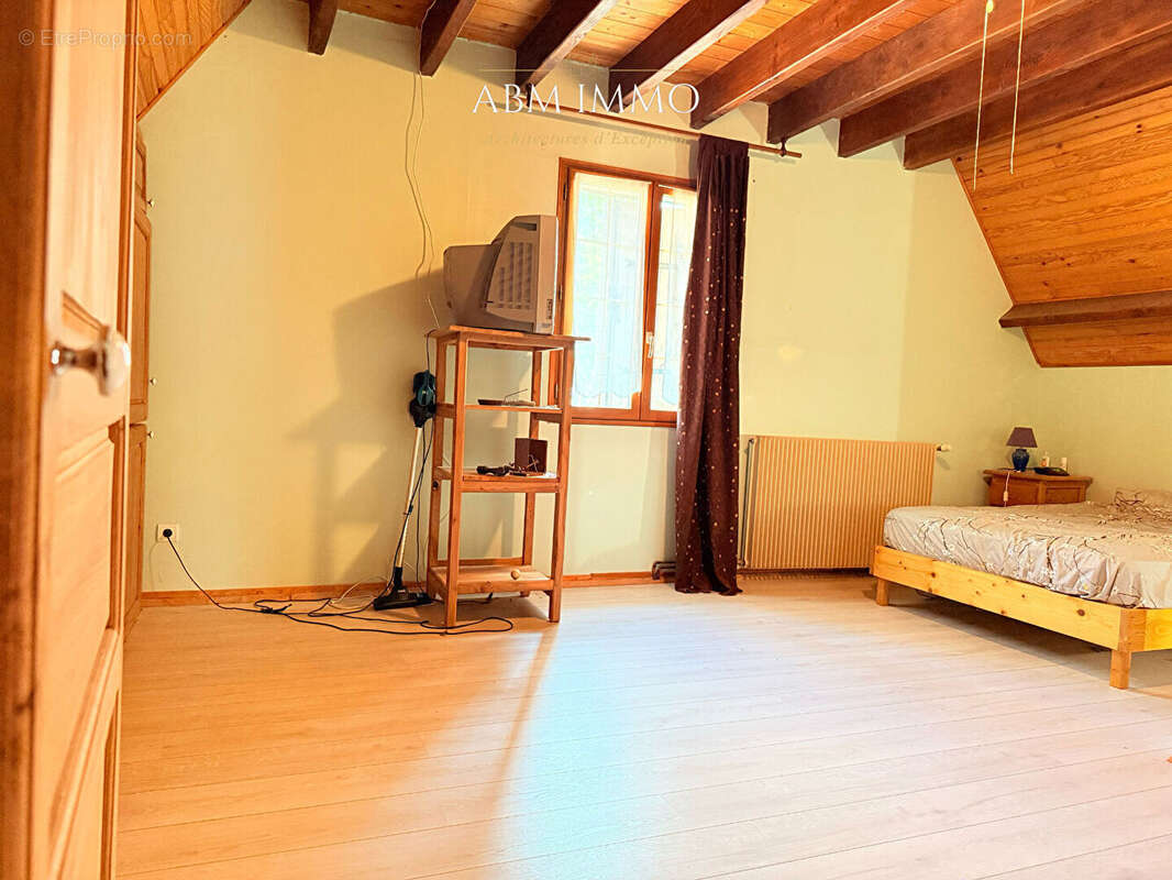 Demeure de caractère avec atelier, double garage et potentiel d'agrandissement - photo 15