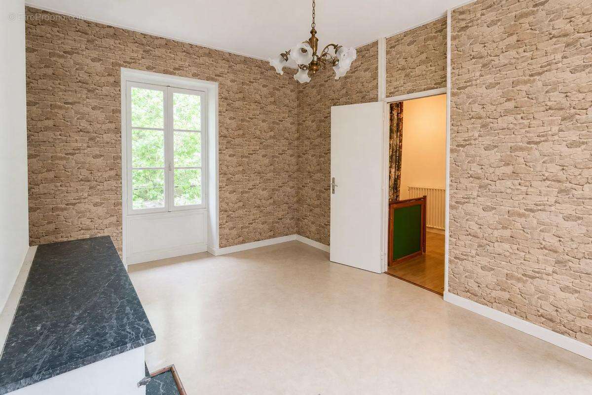 Maison de 133 m² – Fort potentiel - photo 8