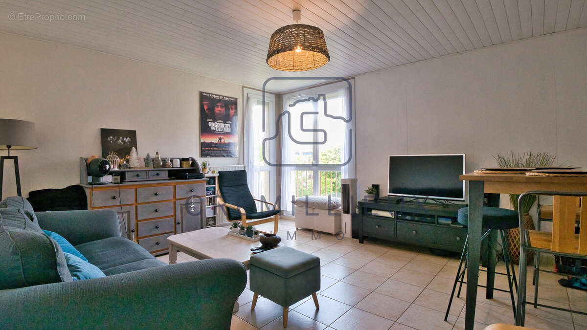 Appartement à GUILHERAND-GRANGES