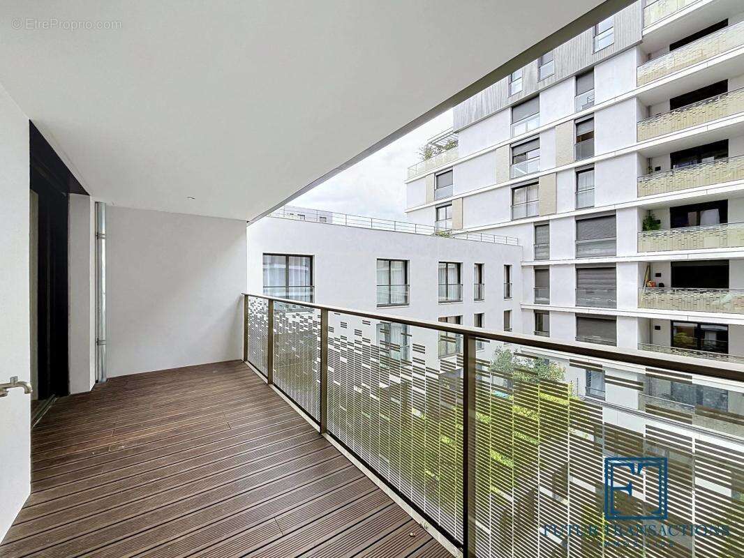 Appartement à ISSY-LES-MOULINEAUX