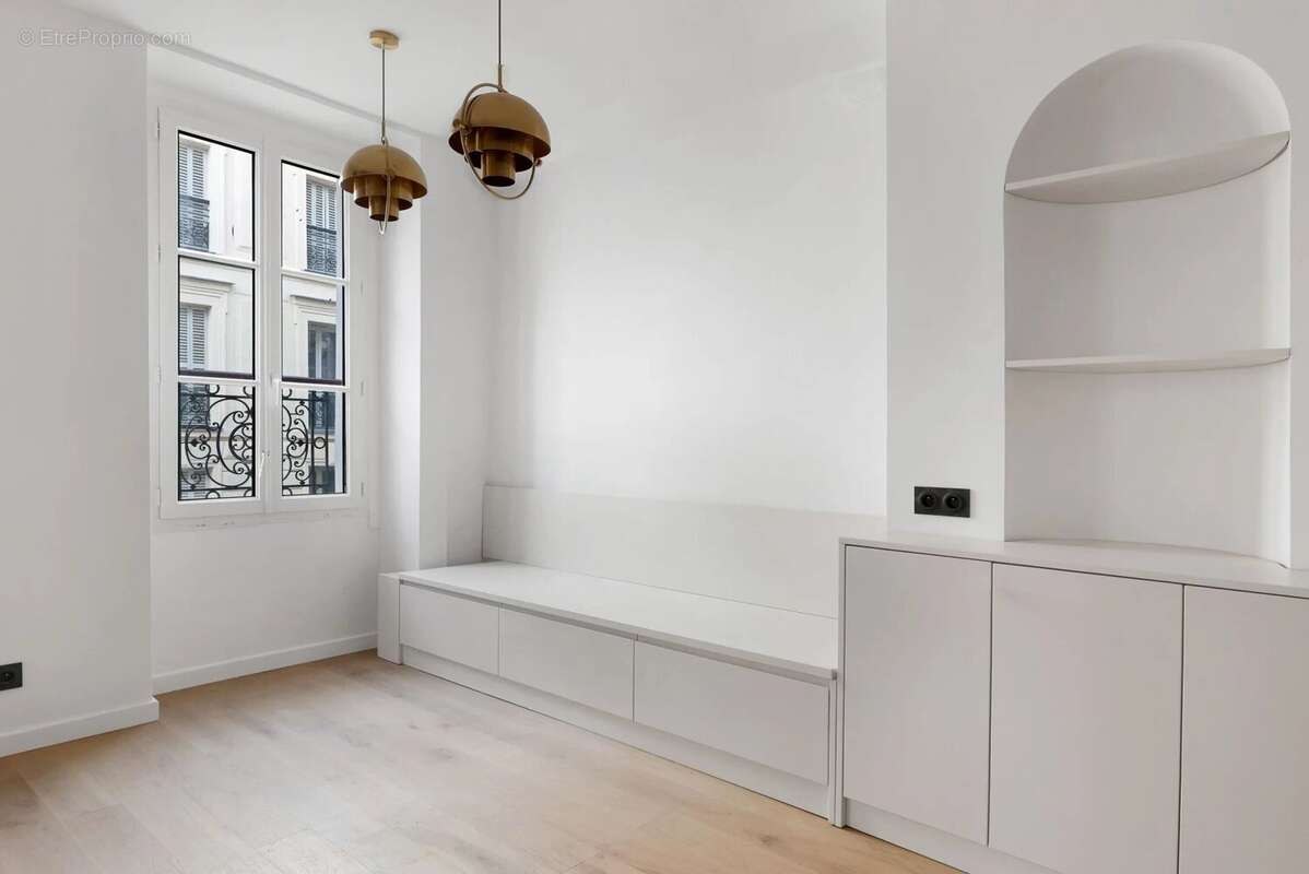 Appartement à PARIS-3E
