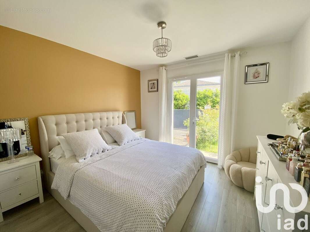 Photo 5 - Maison à BEYCHAC-ET-CAILLAU