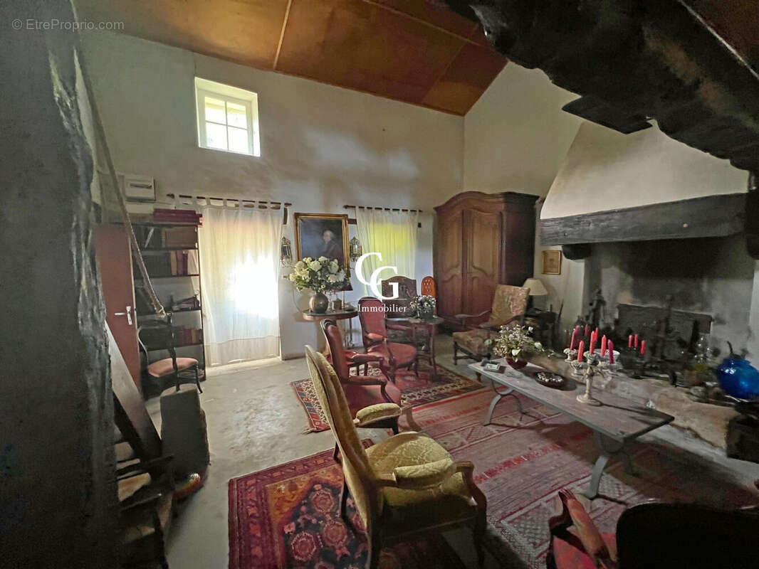 Maison à VIEILLEVIGNE