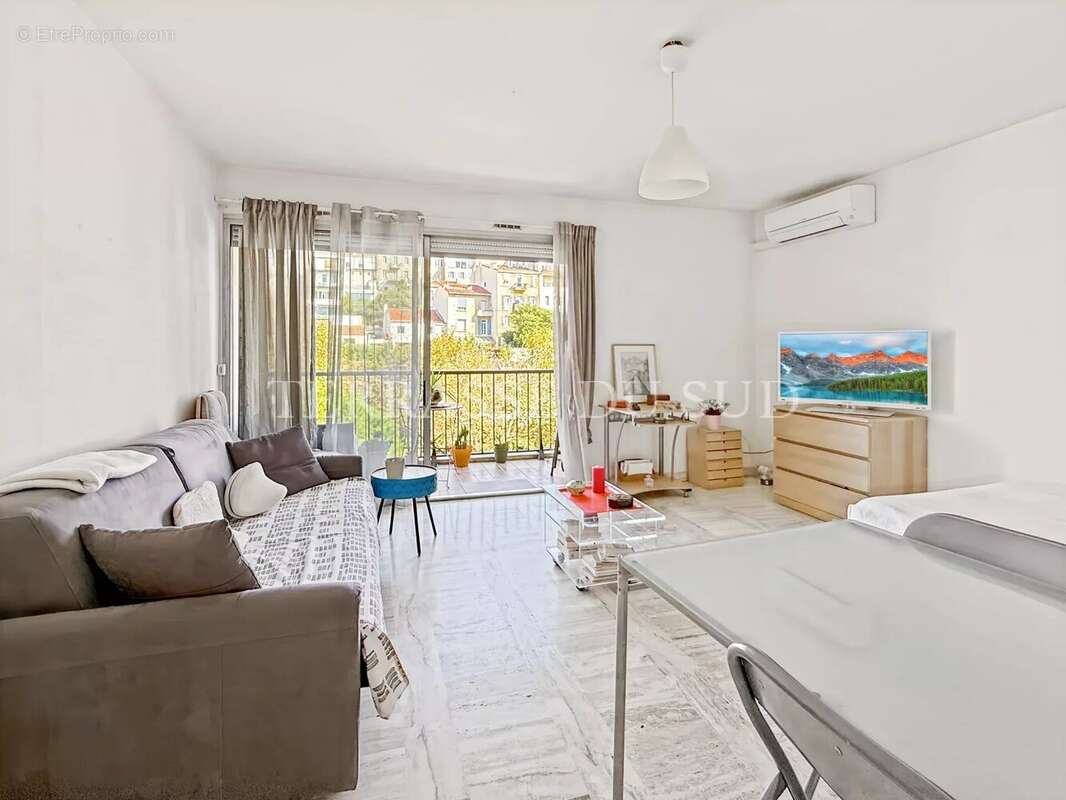 Appartement à MARSEILLE-7E