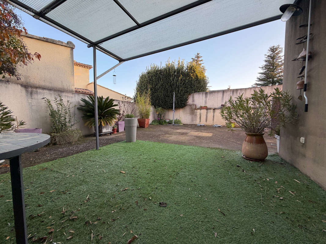 Maison à JONQUIERES