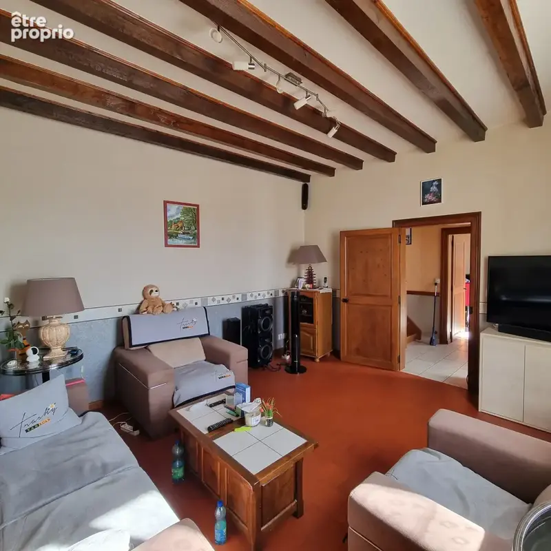maison de 163 m2 habitables avec beau terrain et dépendances ! - photo 8