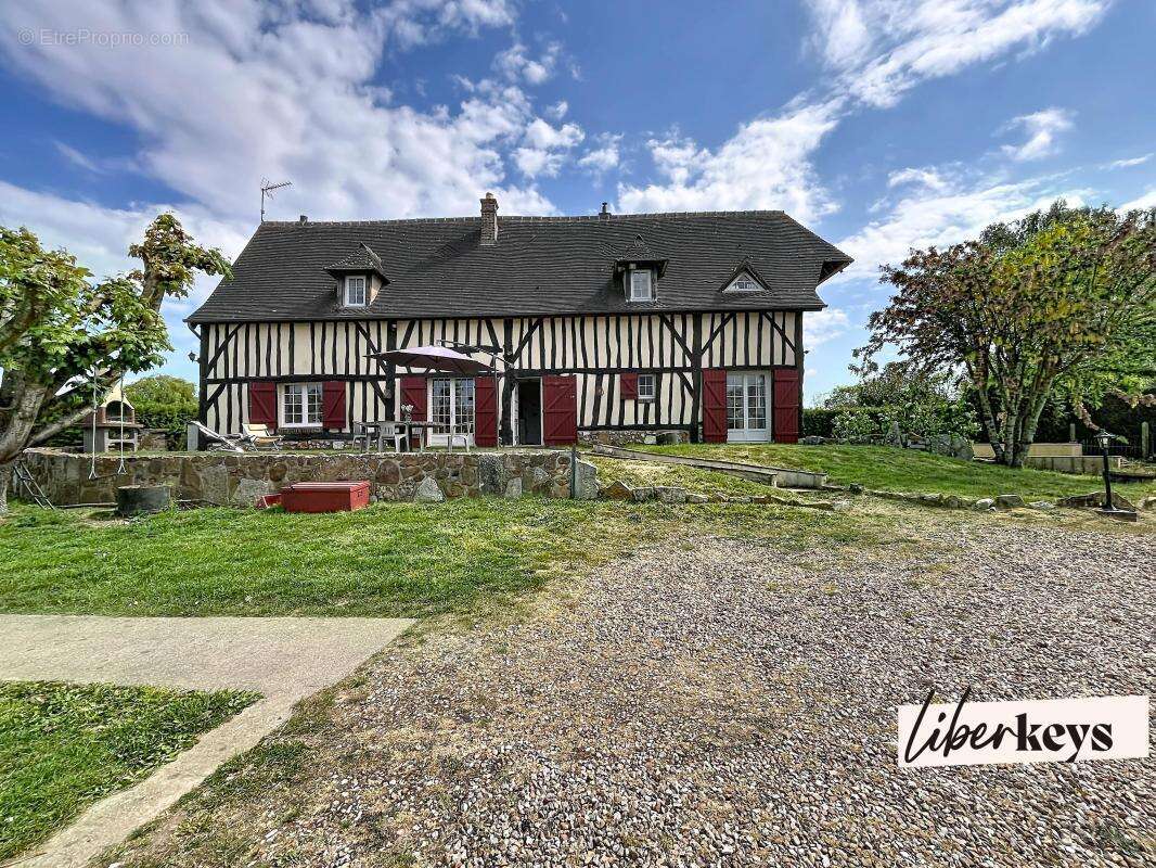Maison à SAINT-OUEN-D'ATTEZ