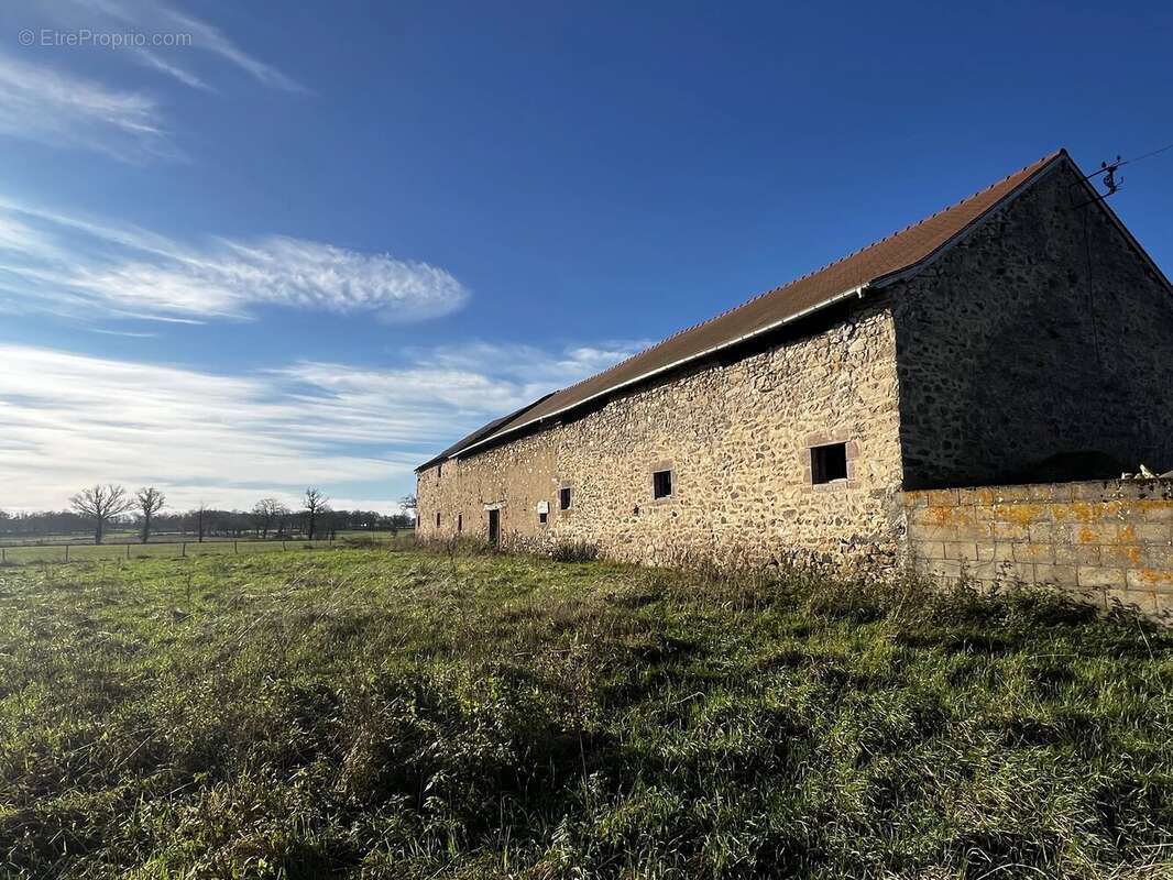Maison à SAINT-LEGER-MAGNAZEIX