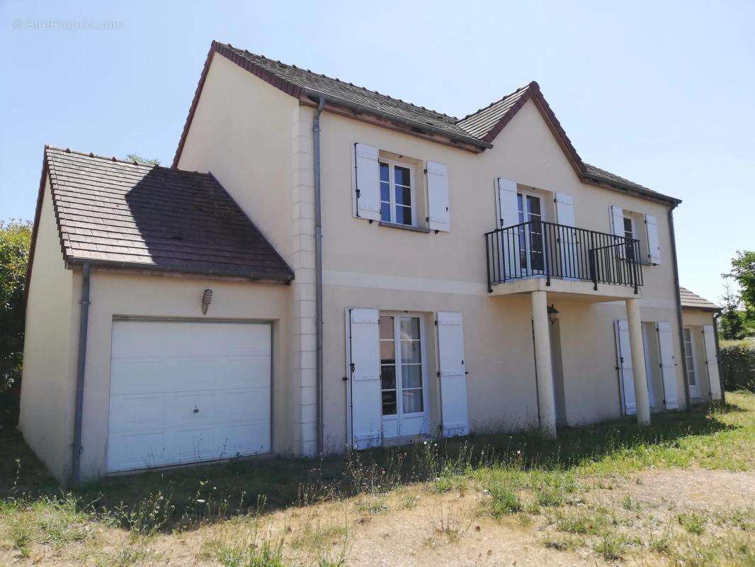 Maison à VINEUIL