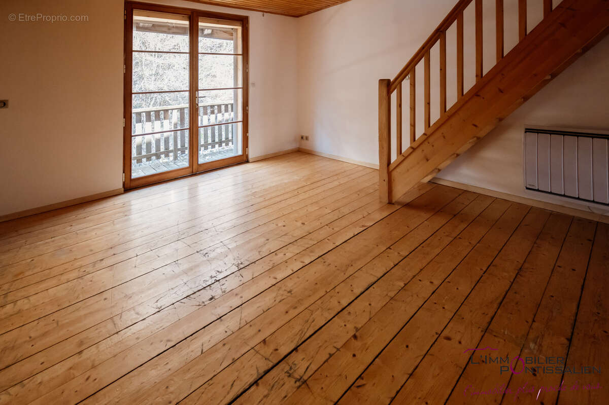 Appartement type 3 avec garage Jougne proche douane - photo 10