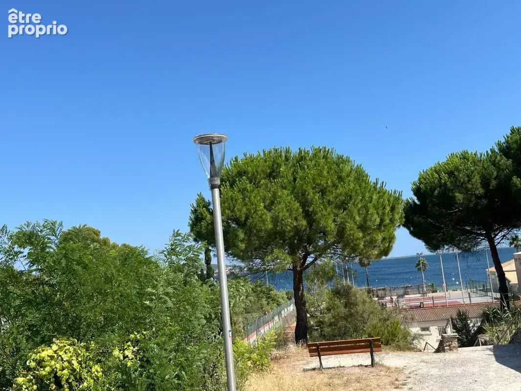 Appartement à MEZE