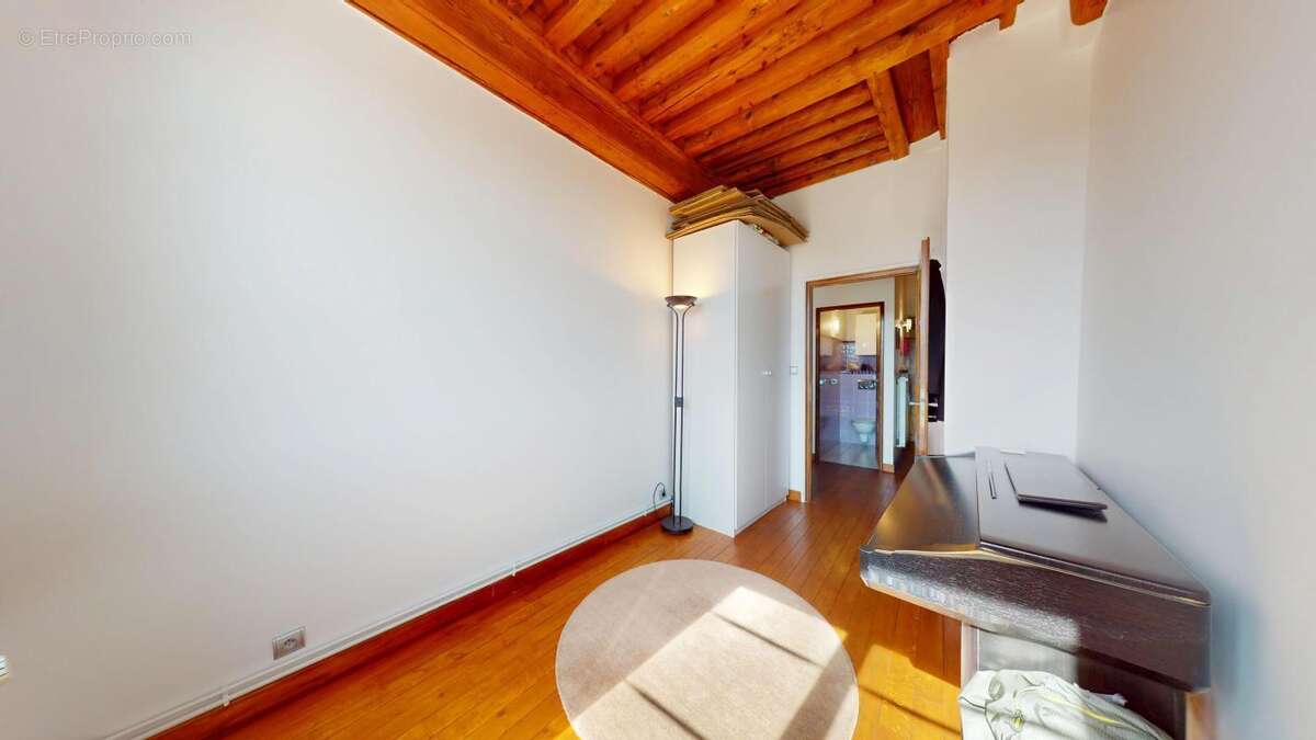 Cœur Croix-Rousse – Dernier étage – Appartement canut de charme - photo 10