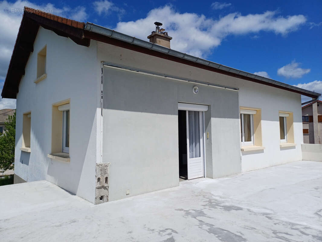 Maison à MONTFAUCON-EN-VELAY