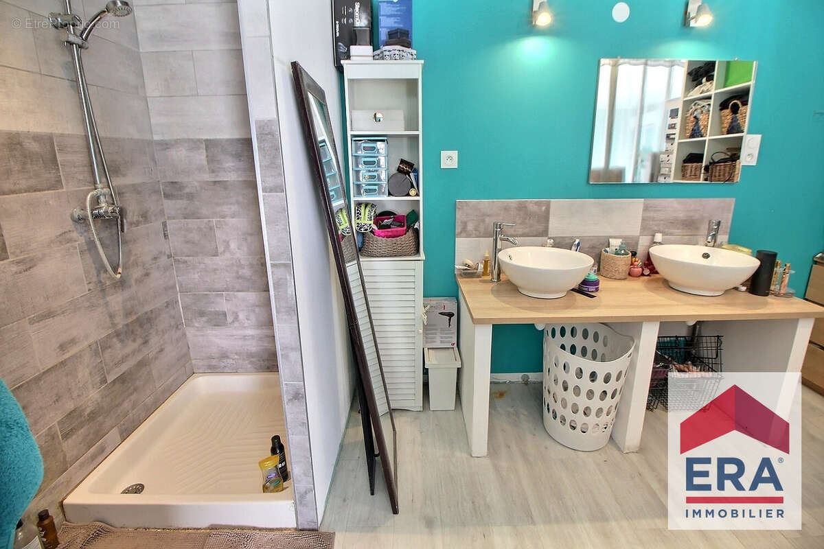 Maison à SUZE-LA-ROUSSE