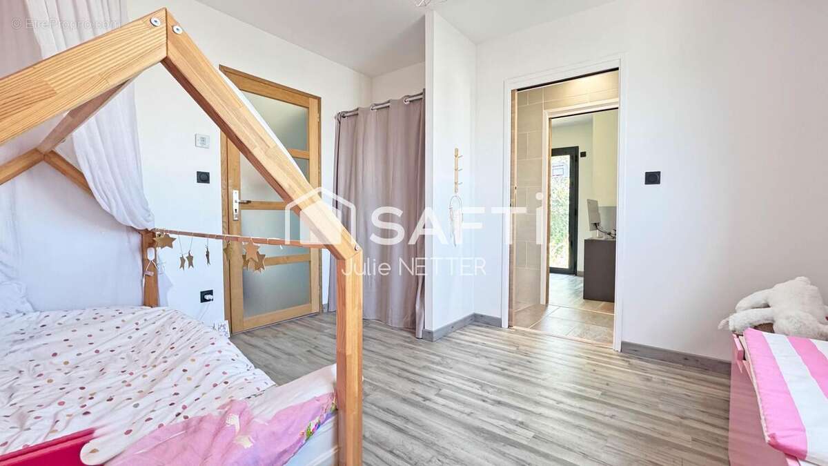 Photo 8 - Maison à ROQUEBRUNE-SUR-ARGENS