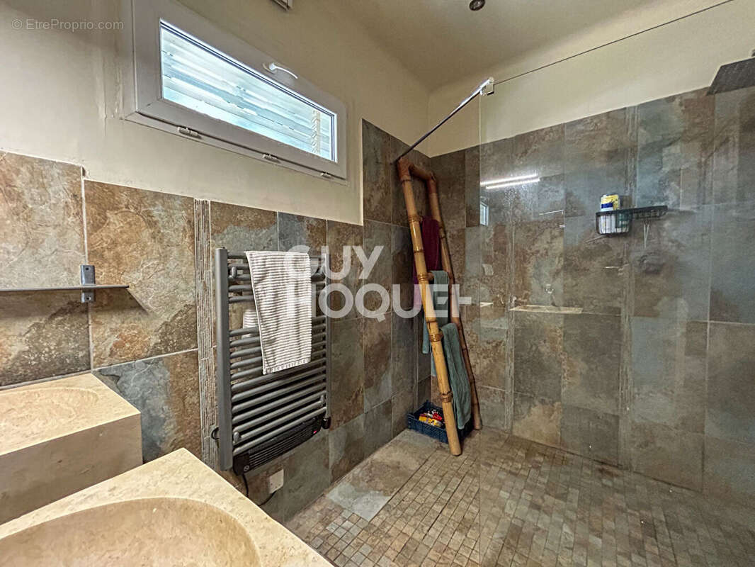 Maison à SAUMANE-DE-VAUCLUSE