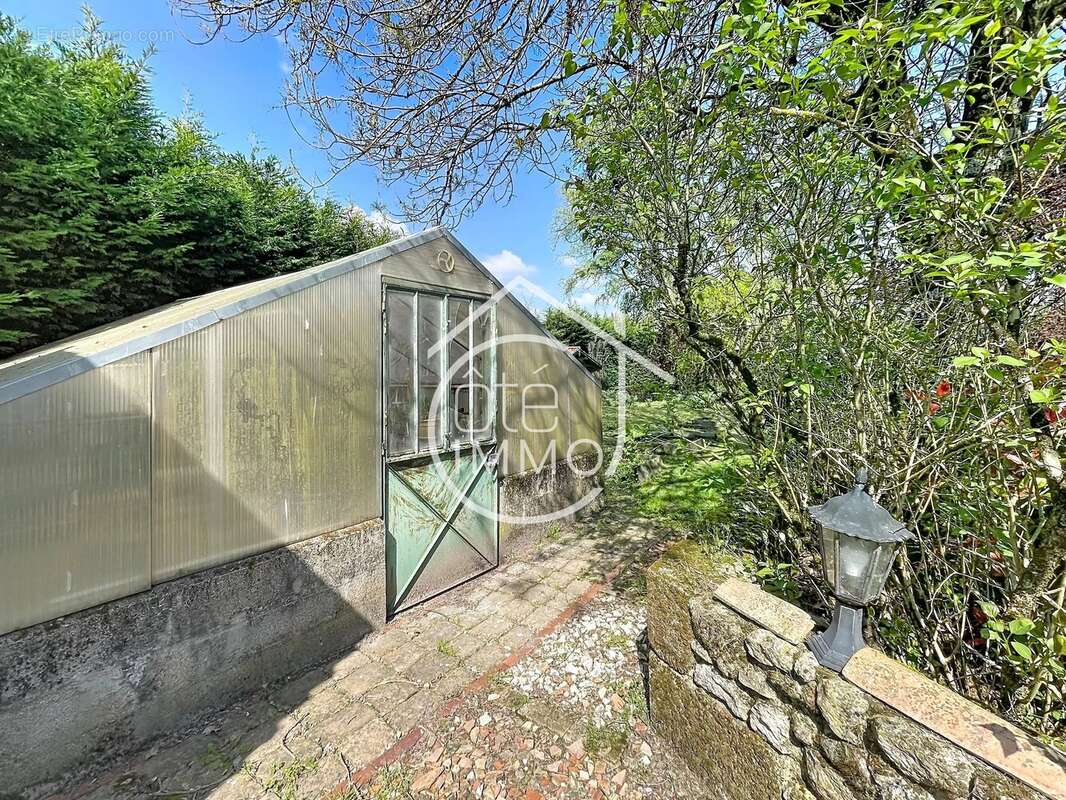 Maison à MONTPEYROUX