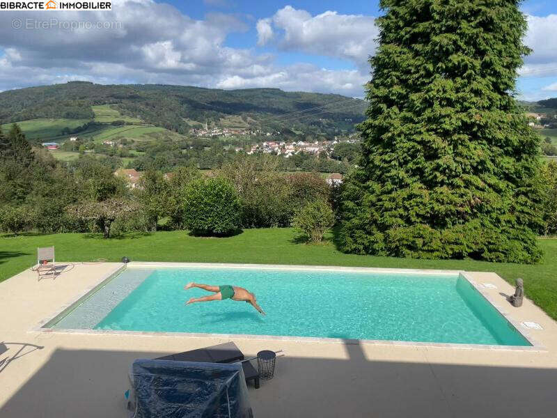 Maison à SAINT-SYMPHORIEN-DE-MARMAGNE