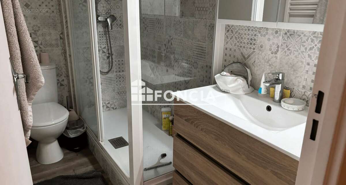 Appartement F1 avec Terrasse - photo 4